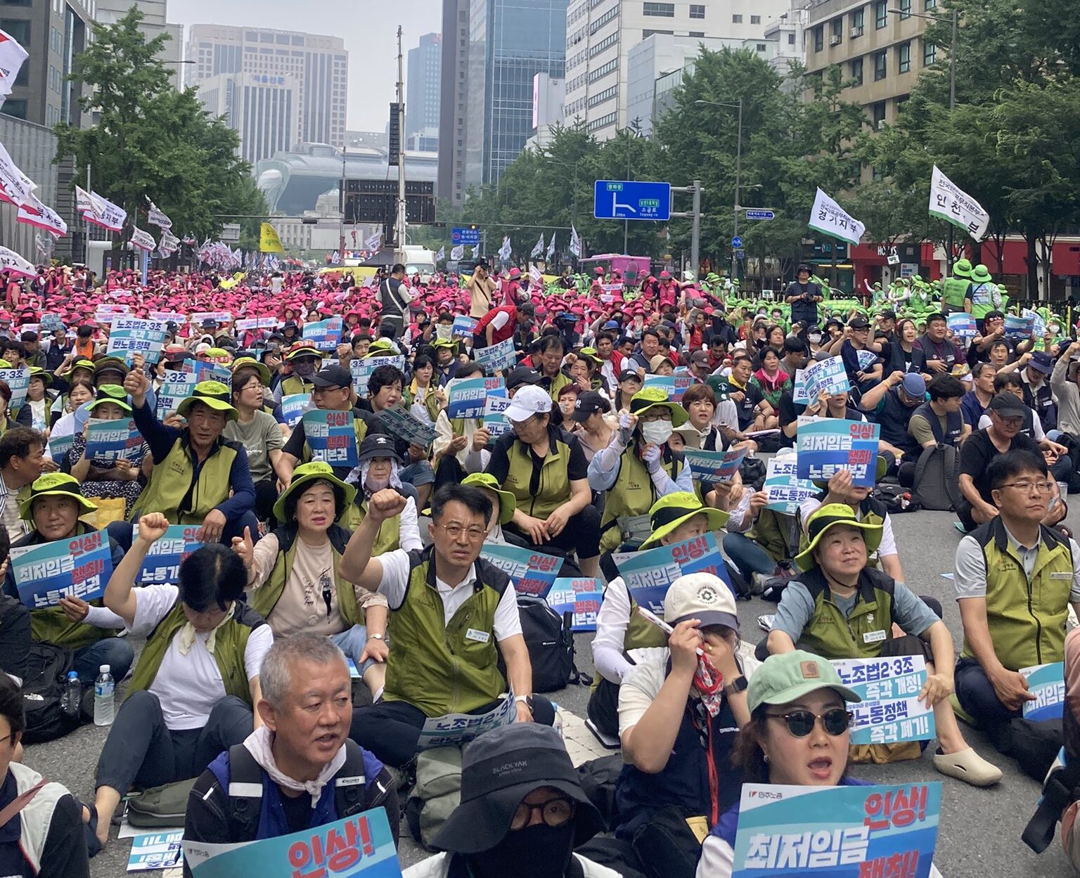 韓国】26年最低賃金2.9％増、約1100円に 民主労総は抗議の退席 ｜ 全国労働組合総連合（全労連）
